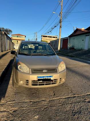 FORD FIESTA 1.0 MPI HATCH 8V FLEX 4P MANUAL FORD FIESTA 1.0 MPI HATCH 8V FLEX 4P MANUAL